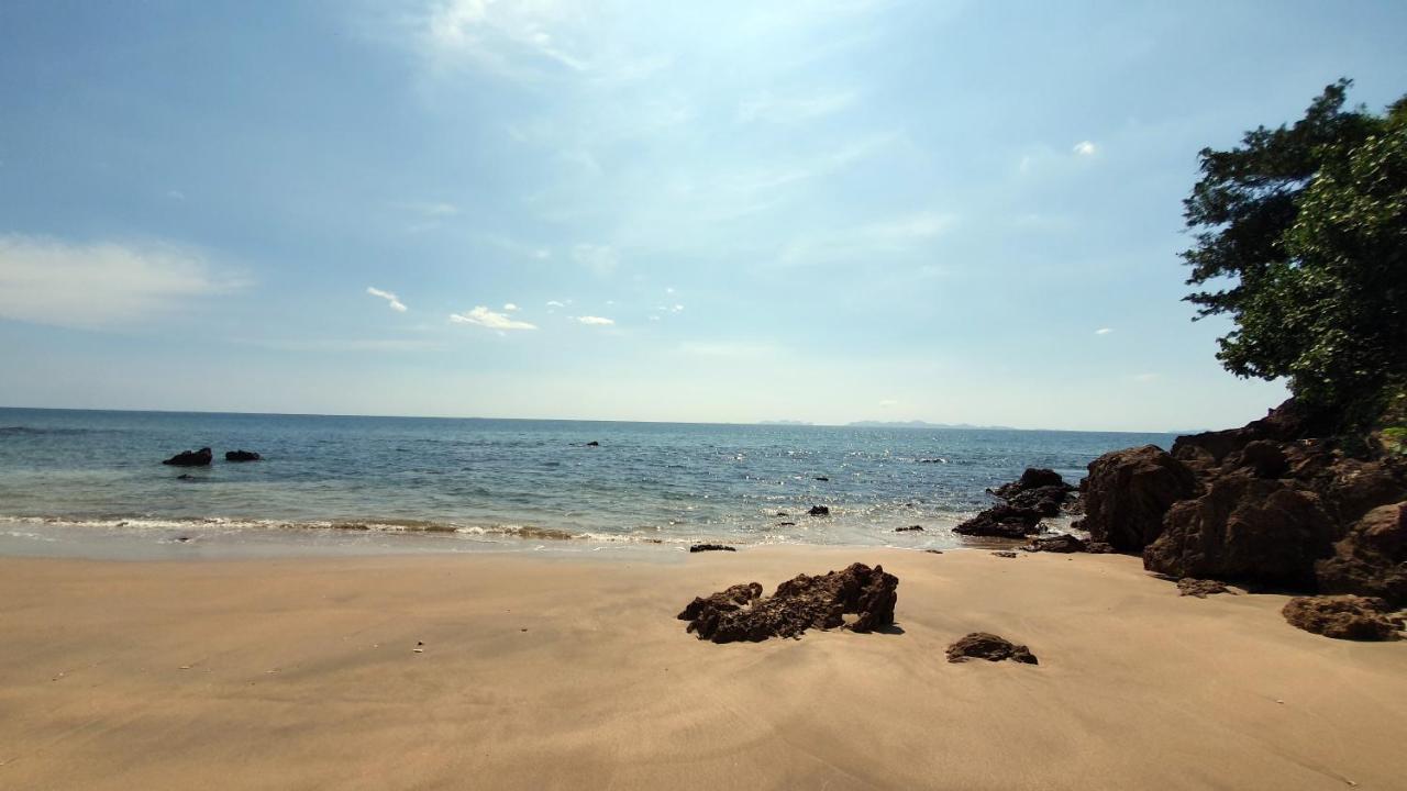 Koh Jum Aosi Beach View Exteriör bild