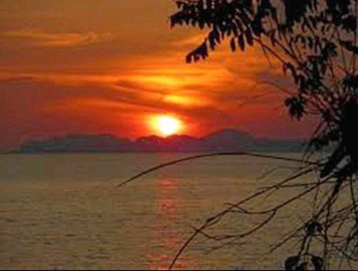 Koh Jum Aosi Beach View Exteriör bild